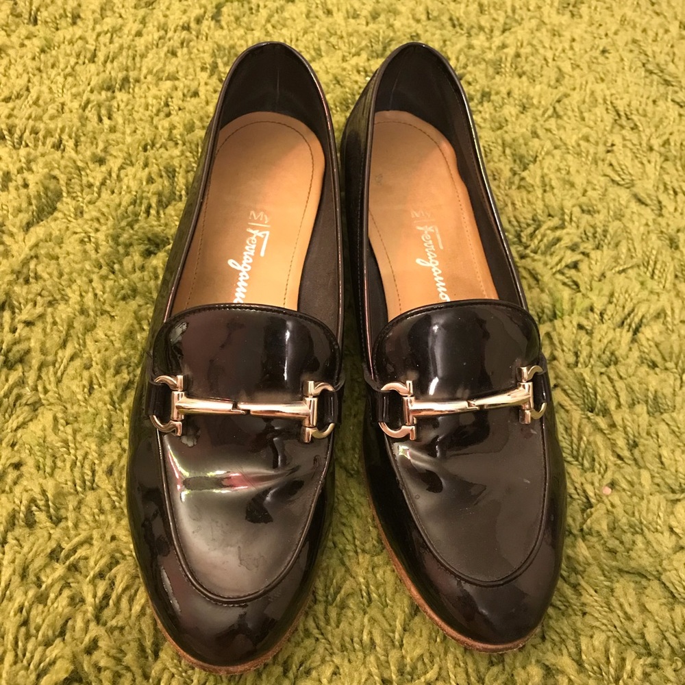 Ferragamo black patent loafer/flats